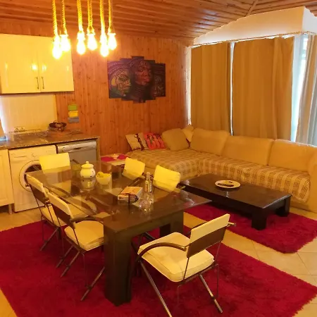 Kleopatra Separate Apartment *